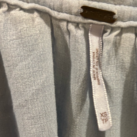 Free People Blue Catch Me‎ If You Can Oversized V-Neck Sz XS - Picture 6 of 8